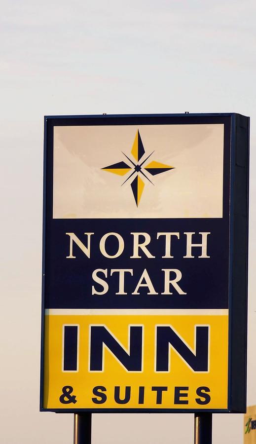 פרינס ג'ורג' North Star Inn & Suites מראה חיצוני תמונה